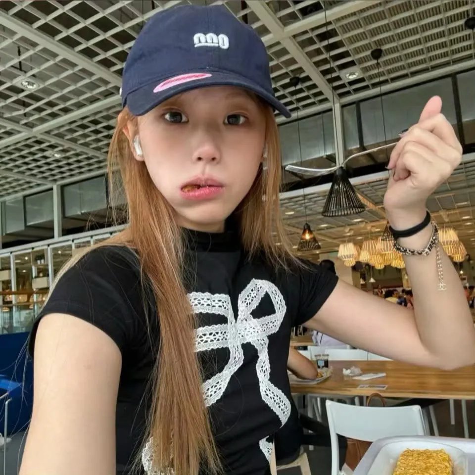 玉女撩春 封面
